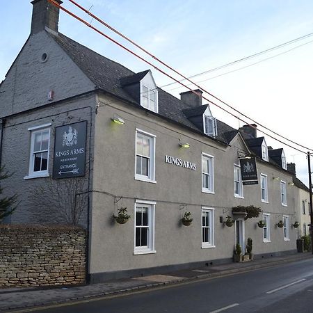 Hotel The Kings Arms Didmarton Zewnętrze zdjęcie