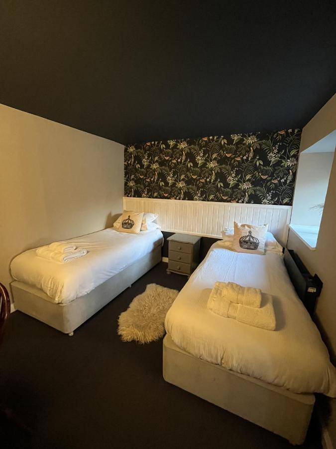 Hotel The Kings Arms Didmarton Zewnętrze zdjęcie