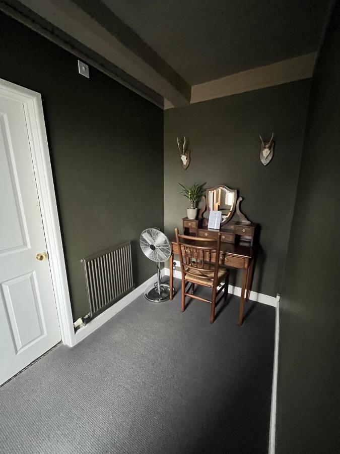 Hotel The Kings Arms Didmarton Zewnętrze zdjęcie