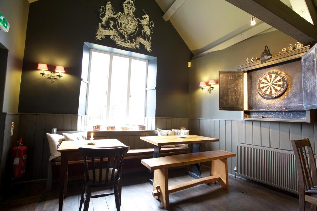 Hotel The Kings Arms Didmarton Zewnętrze zdjęcie