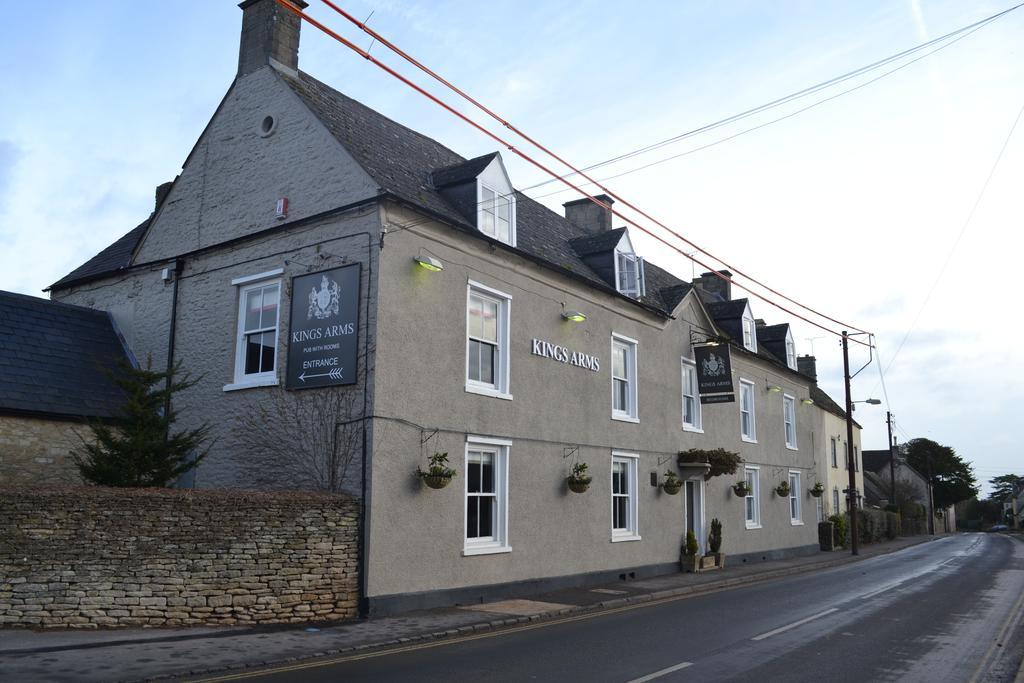 Hotel The Kings Arms Didmarton Zewnętrze zdjęcie