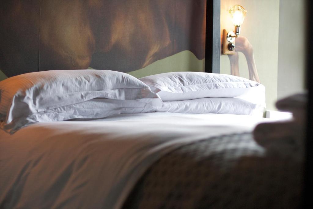 Hotel The Kings Arms Didmarton Zewnętrze zdjęcie